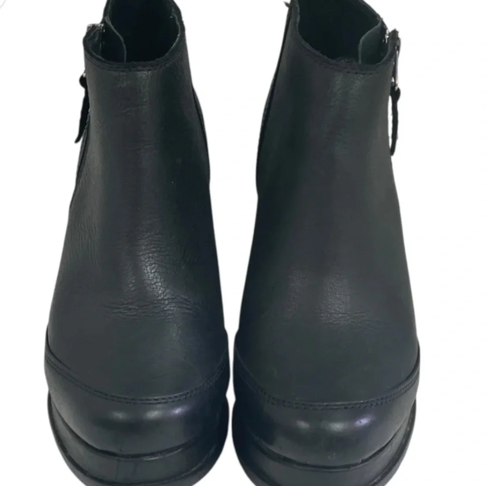 Black Leather Ankle Boots- Sorel size 8 - Picture 2 of 3